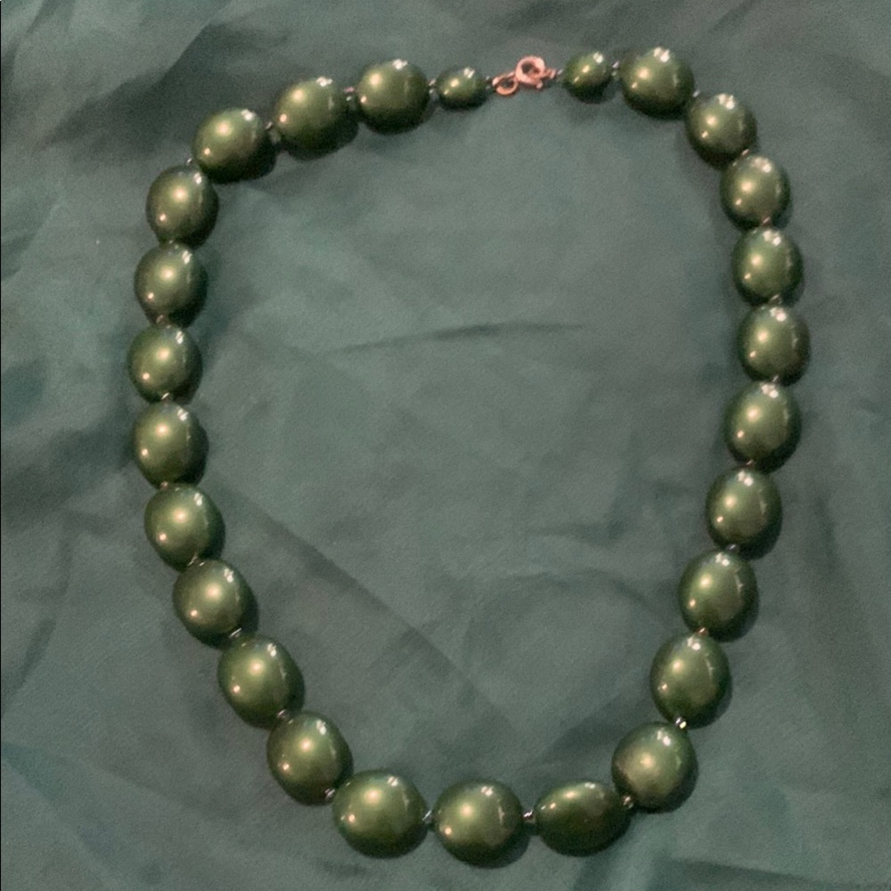 Elegant Green Beaded Necklace